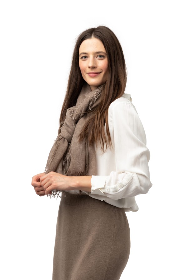 Vävd sjal - enfärgad kashmirsjal med fransar beige