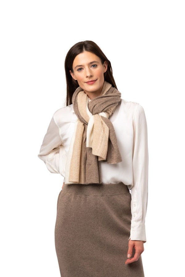Sjal flätad - stor stickad sjal beige