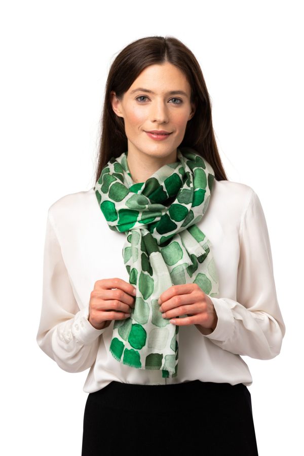 Vävd sjal - kashmirsjal av 8design Cashmere grön
