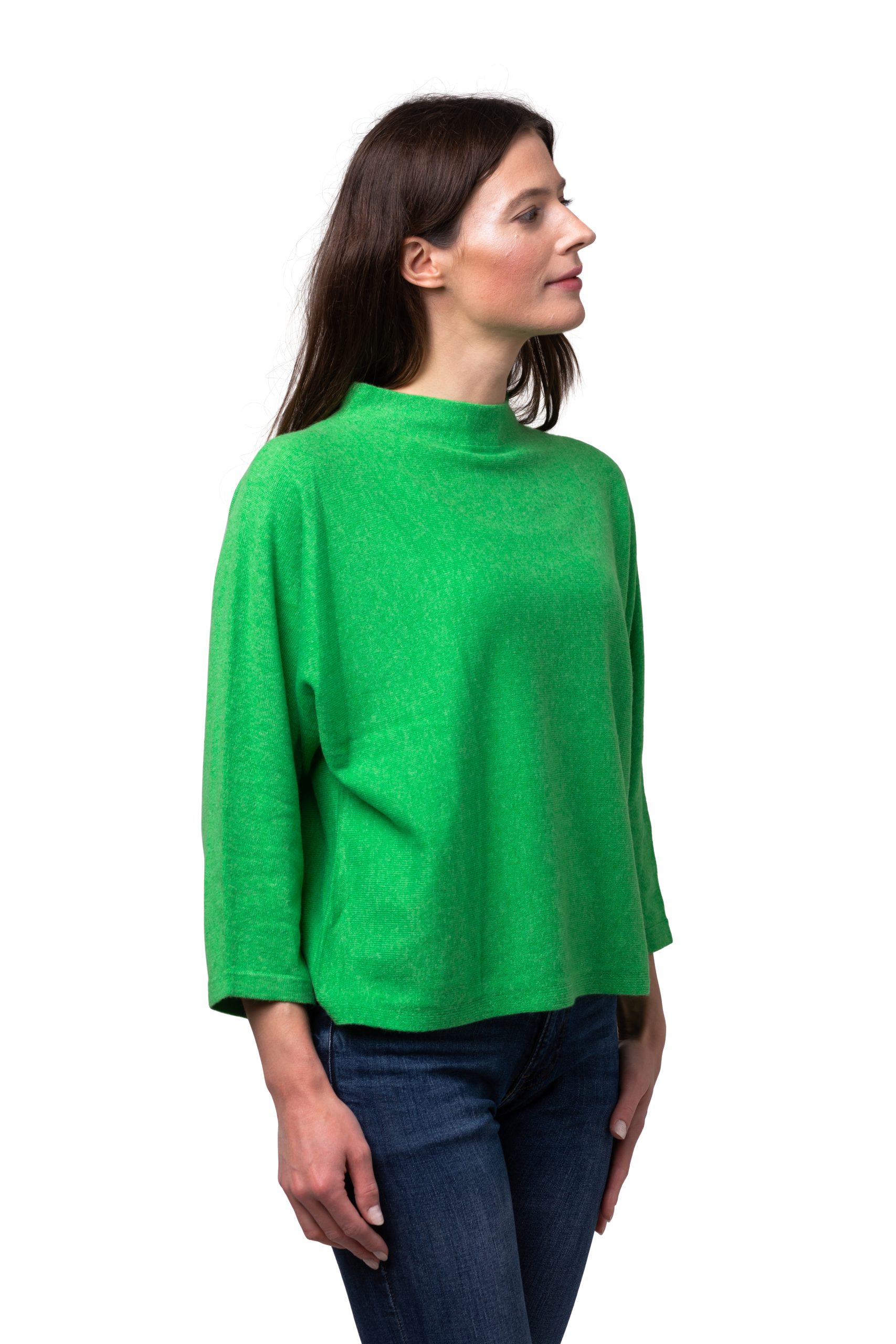 Tröja Julia - trendig kashmirtröja med högre halskant klassisk grön