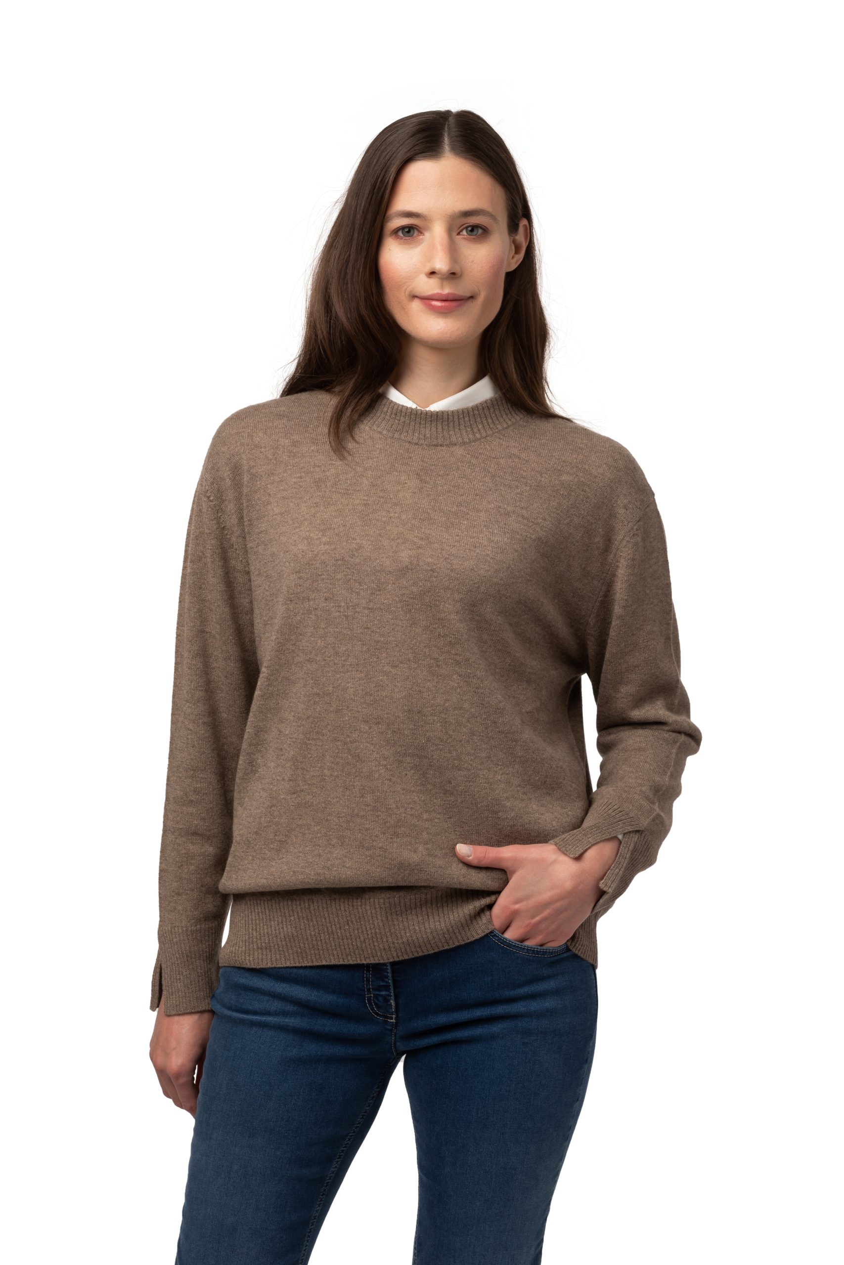 Tröja Ada rundhalsad -Klassisk tröja med sprund vid ärmens slut, beige
