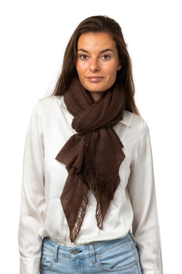 Frida sjal- stickad romantisk sjal i finaste cashmere. Brun